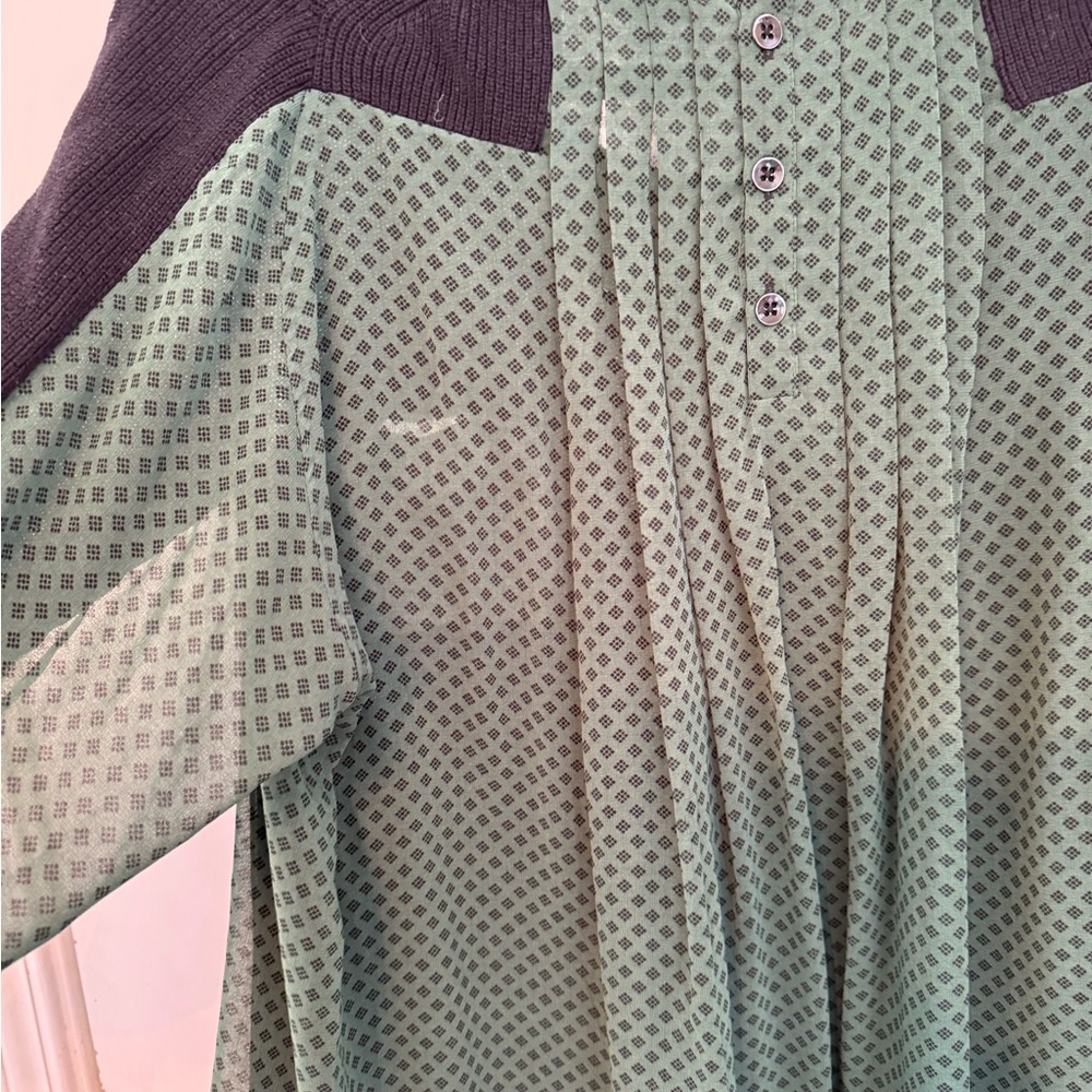 CAbi Get Together Sweater *GOOD USED CONDITION* - Picture 7 of 10